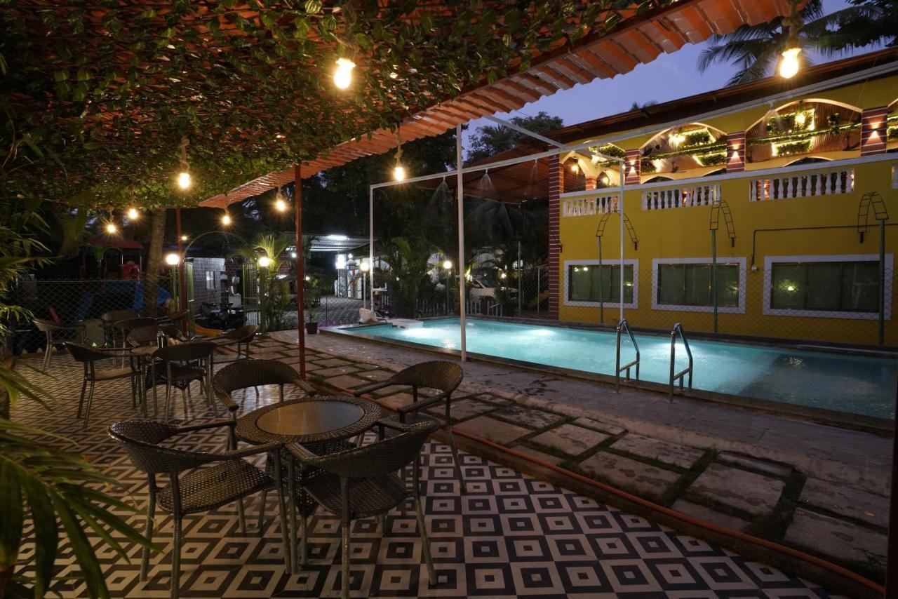 Palm Springs Beach Resort - Gorai Mumbai Exterior photo